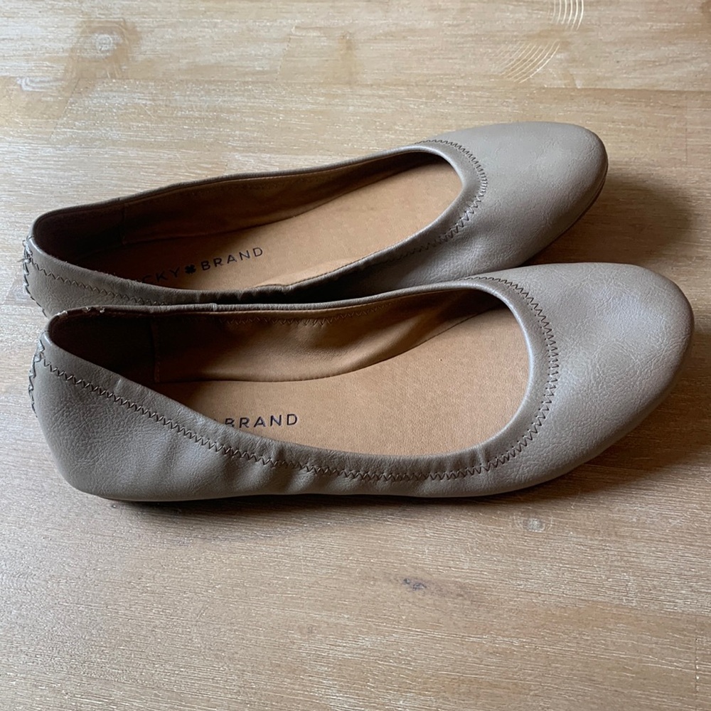 Lucky Brand Tan Flats
